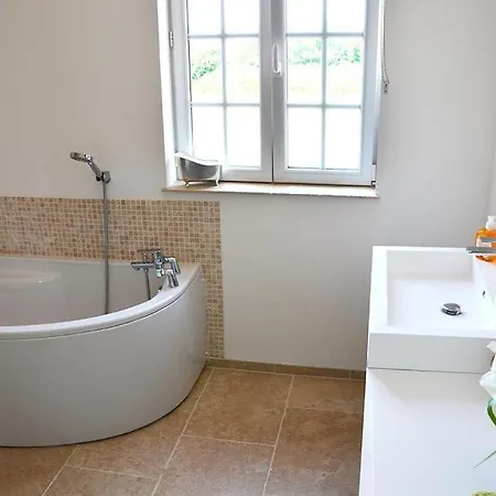 Domaine Des Essarts Bed and Breakfast