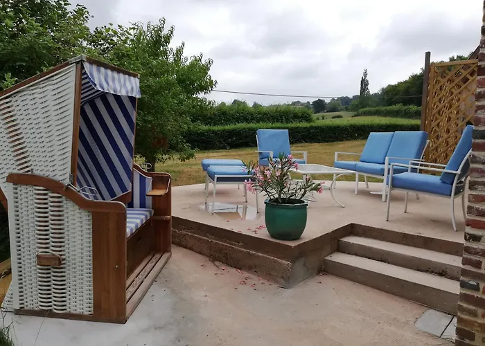 Bed & Breakfast Domaine Des Essarts Lessard-et-le-Chene